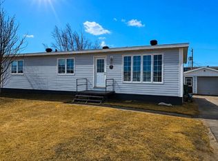 32 Guy St, Wabush, NL A0R1B0