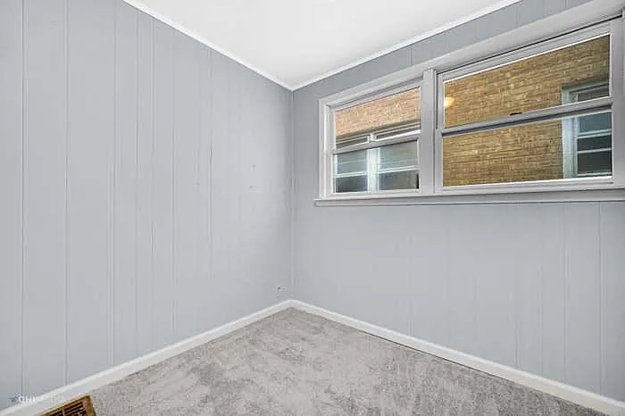 7347 W Addison St — Photo 4