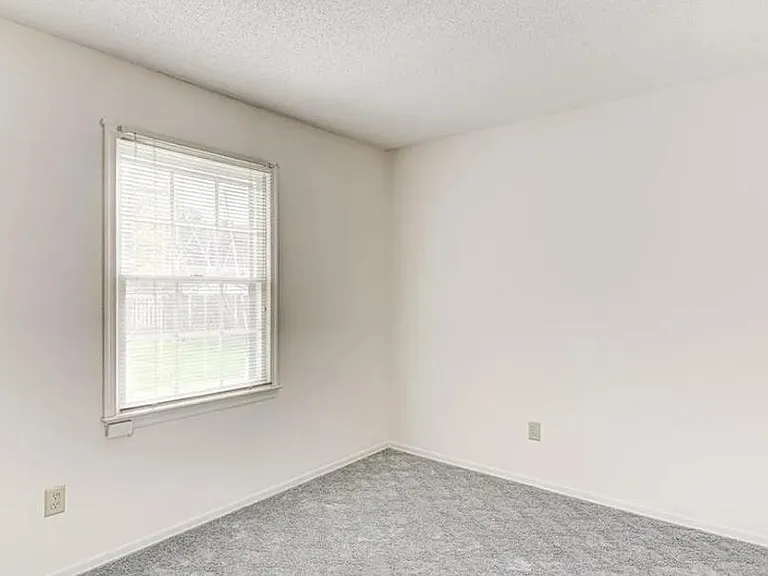 205 D N Rotary Dr — Photo 9