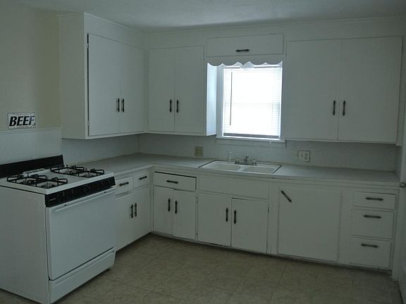 4th image of 1217 SW 50th St