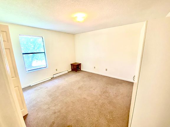3rd image of 900 Stratford Cir NW APT 8