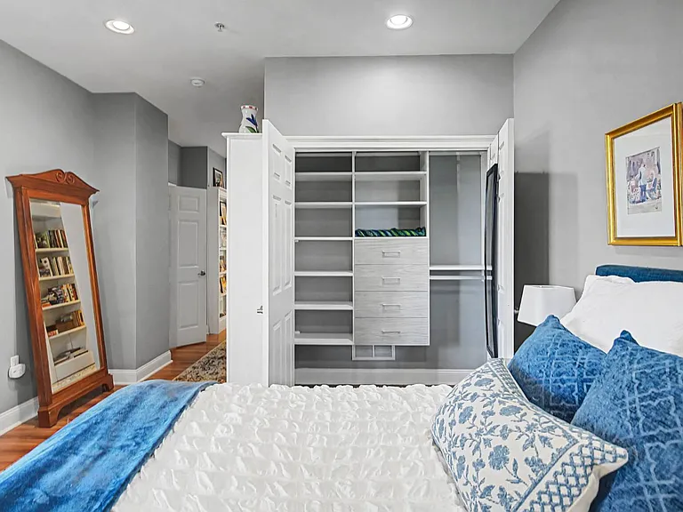 87 Railroad Pl #203 — Photo 17