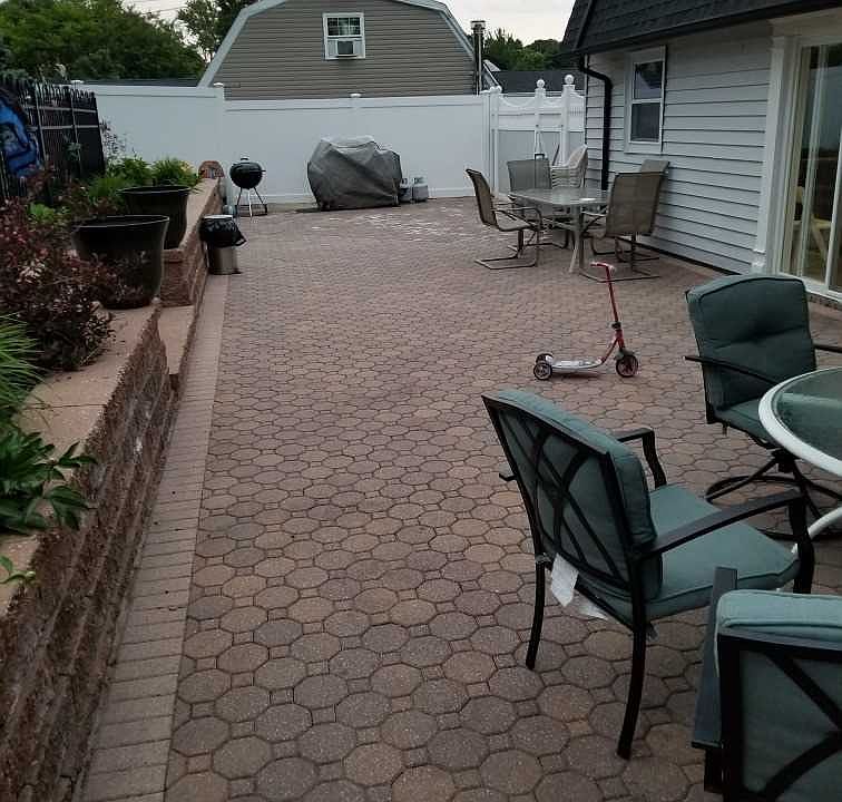 2nd image of 27 Ramsy Ln