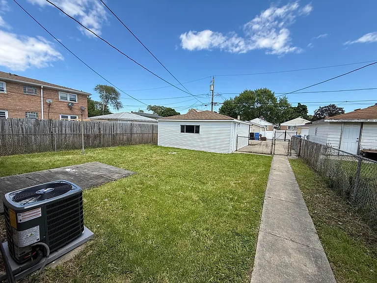 5321 S Kostner Ave — Photo 11