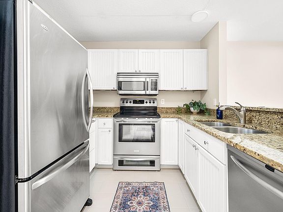 4th image of 7625 Edinborough Way APT 2319