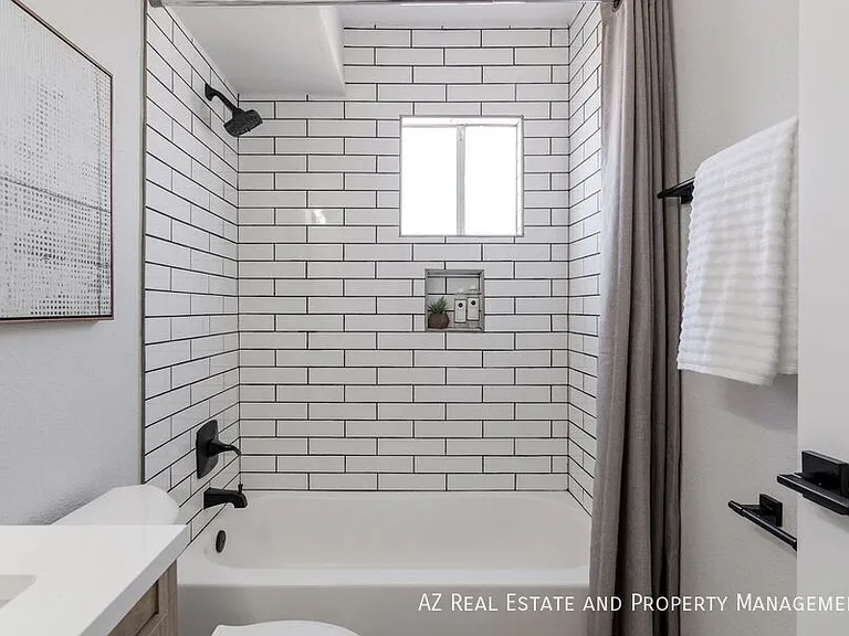1615 N 51st St #4 — Photo 12