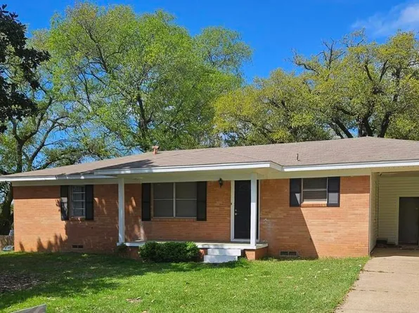 312 Crosby Dr, Henderson, TX 75652