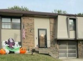 1408 NW Kingston Rd, Blue Springs, MO 64015