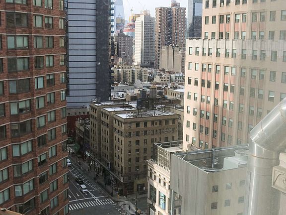 5th image of 254 W 51st St APT 16M