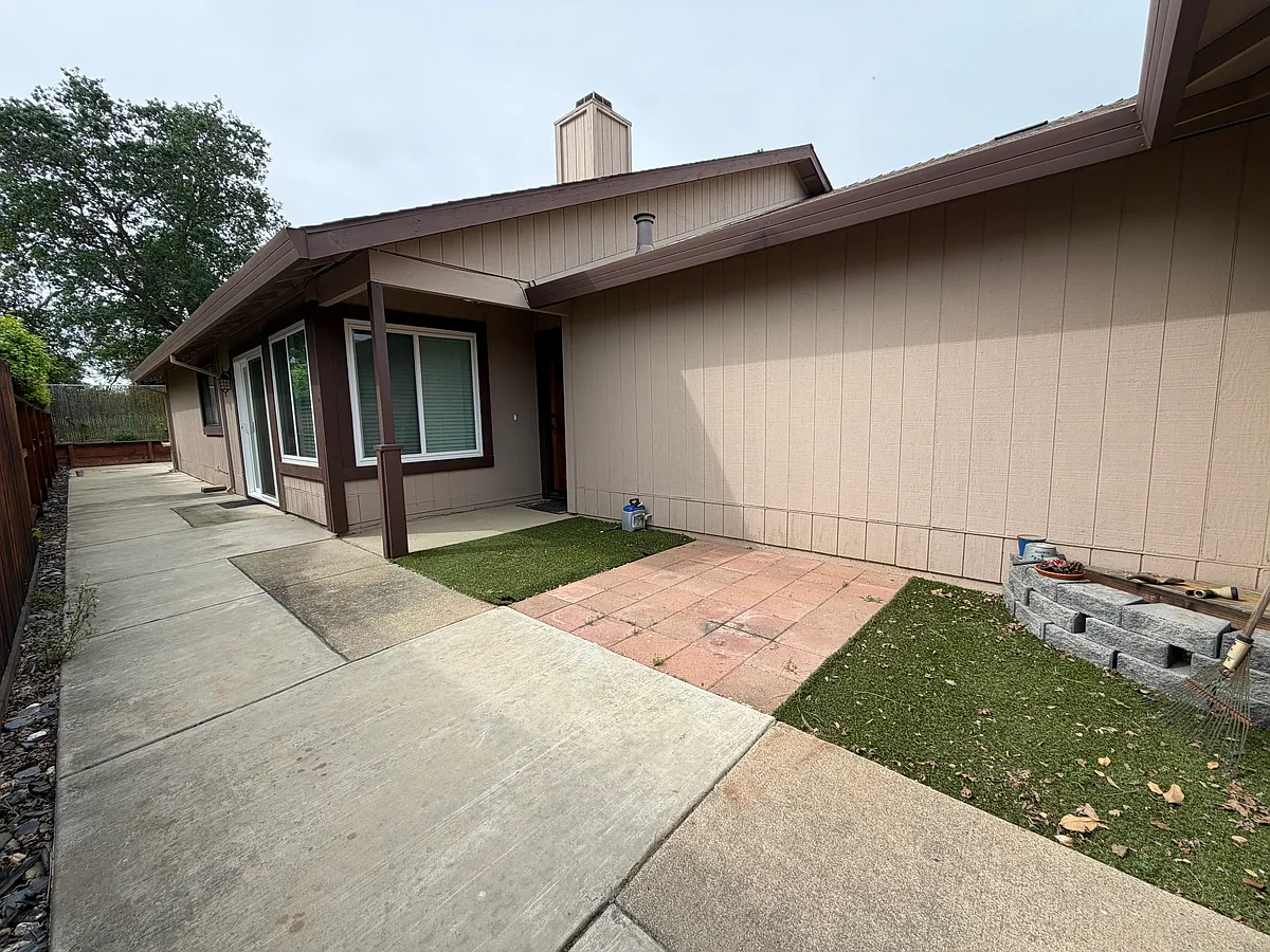Building Photo - 3555 Laird St
