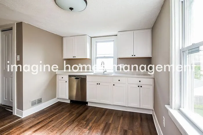 1469 Lakeland Ave — Photo 7