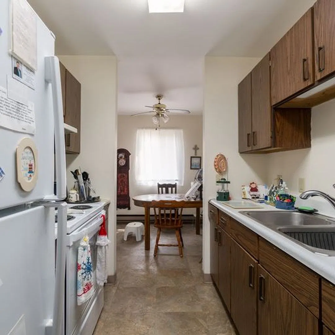 405 W Wausau — Photo 4