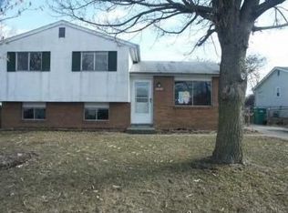 3438 Burbank Rd, Columbus, OH 43232