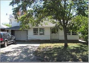 1st image of 626 SW 33rd St