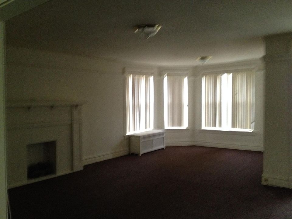 1st image of 6936 S Oglesby Ave #3N