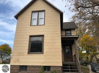 154 Monroe St, Manistee, MI 49660