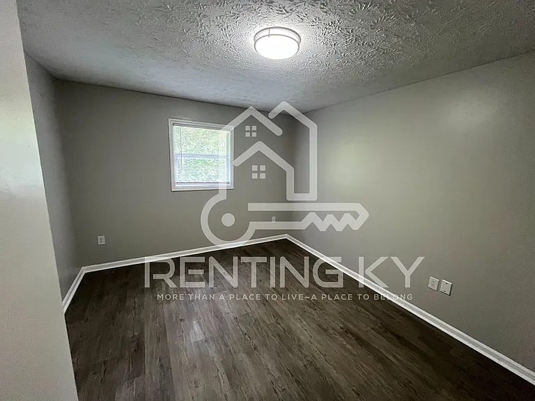 1639 Foxhaven Dr — Photo 8