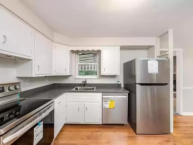 828 Pallas Dr — Photo 16