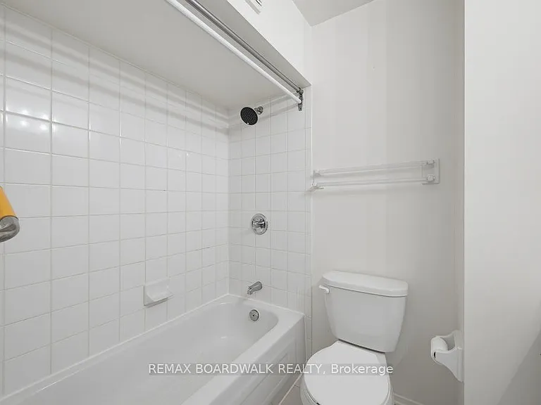 250 Brittany Dr #207 — Photo 20