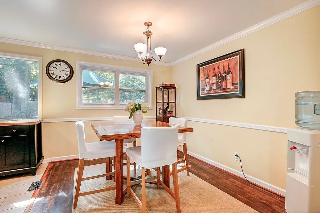 Spacious 3-BR 2-BA Split Level in Ideally Located Close in Rockville!! — Photo 2