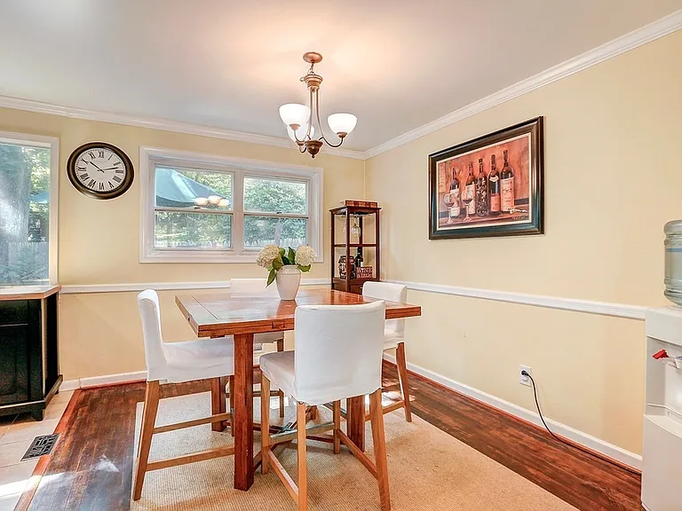12217 Hunters Ln — Photo 2