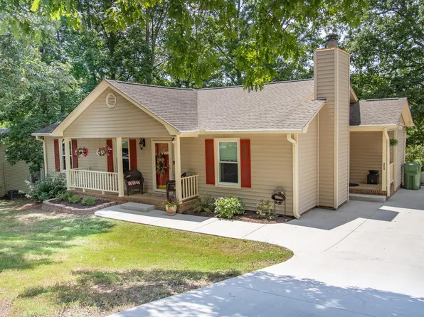 106 Manchester Dr, Mauldin, SC 29662