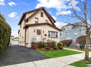 607 6th St, Carlstadt, NJ 07072