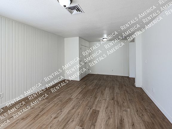 5th image of 2356 W Monte Cristo Ave