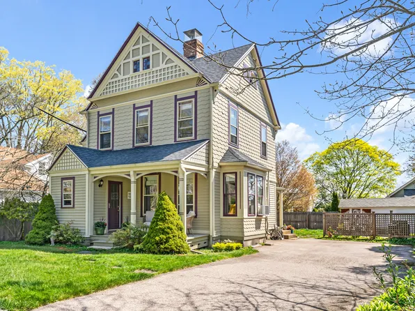 18 Elm Street, Groton, CT 06355