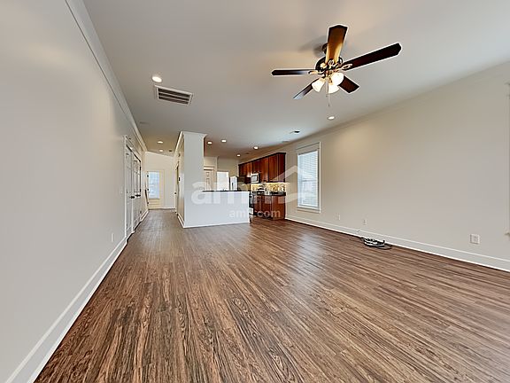 4th image of 305 Peters Creek Dr