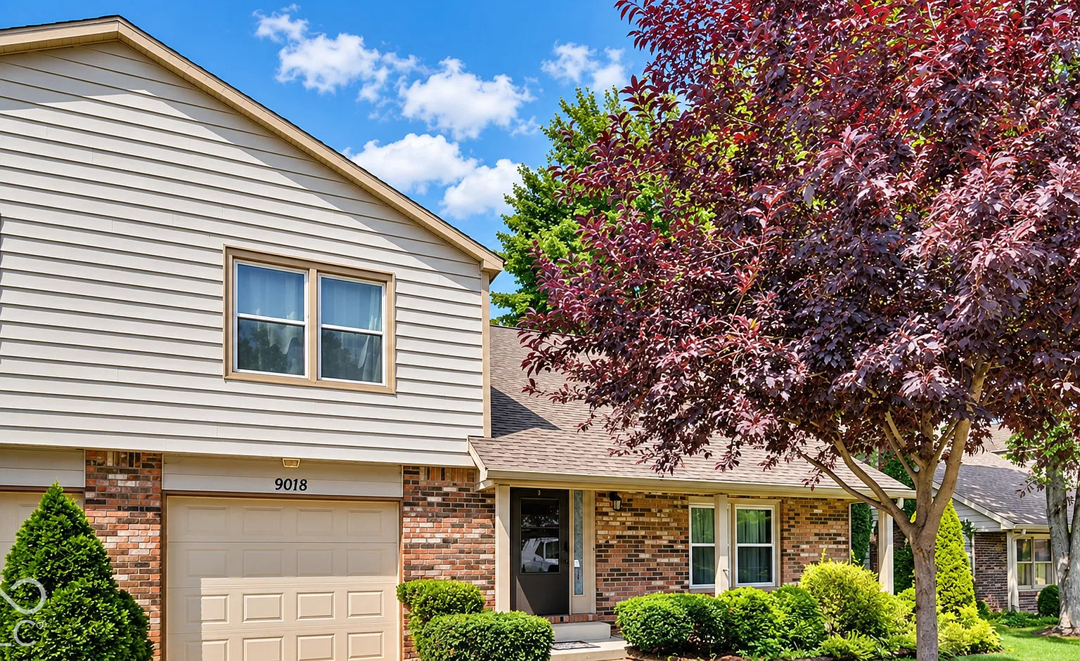 2 bed, 1.5 bath, 1180 sqft, $1,800 — Photo 2