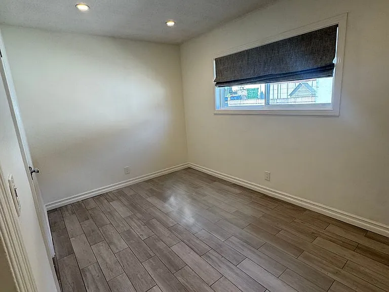 2233 Orange Ave — Photo 25