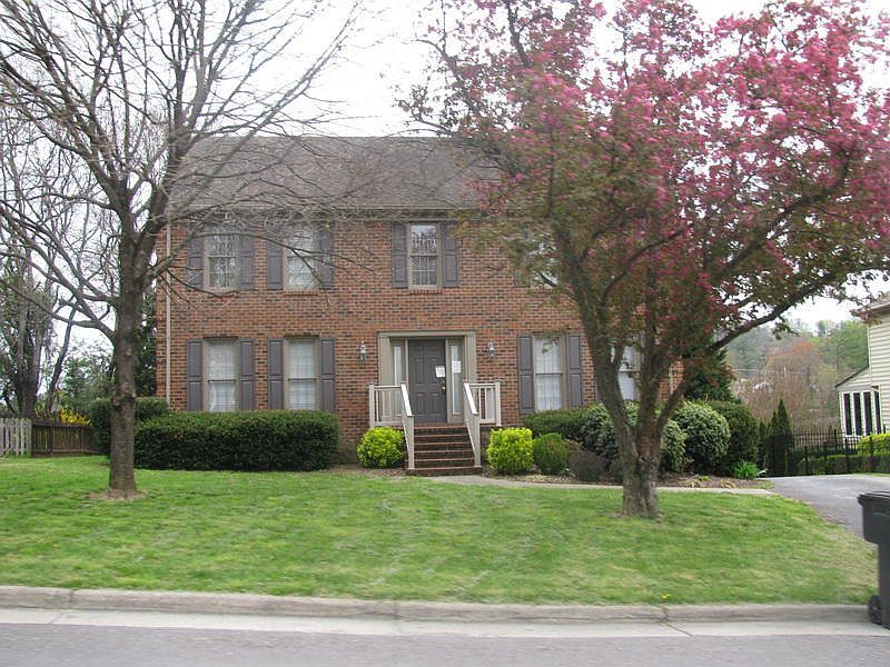 1st image of 4788 Chippenham Dr