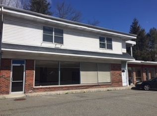 74 Oak Ridge Rd, Newfoundland, NJ 07435