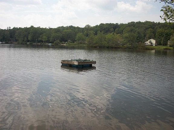 4th image of 24 Park Dr