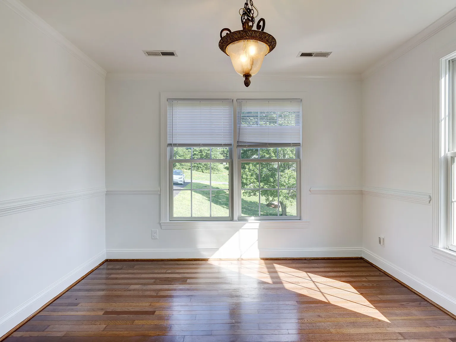 185 Angie Pl — Photo 3