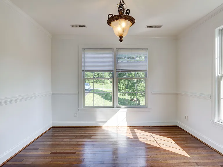 185 Angie Pl — Photo 3
