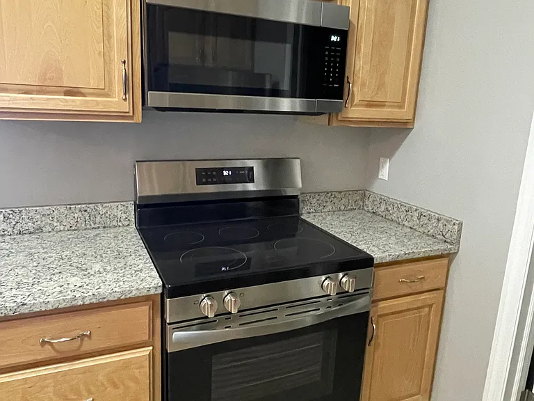 229 Adams Pointe Blvd #3 — Photo 2