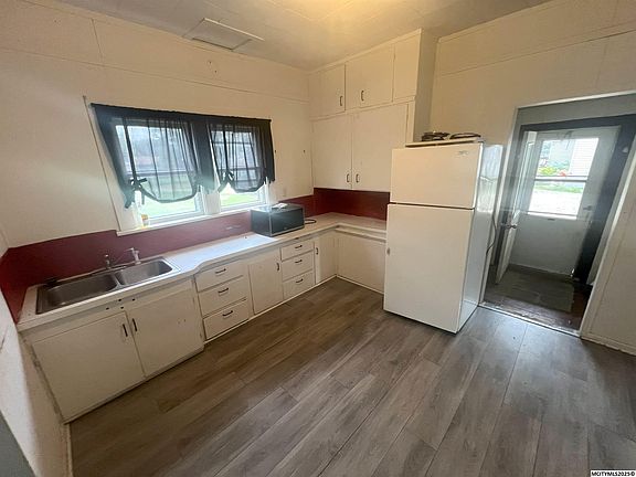 2nd image of 502 E Main Ave