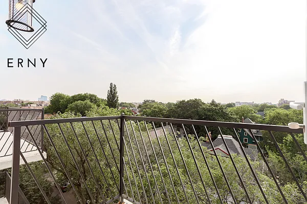 Rented by Pinn Realty | media 34