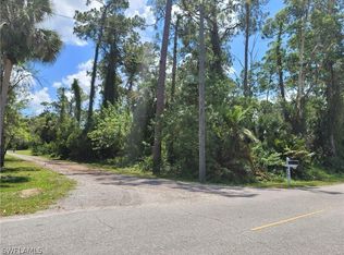 624 S Captain Hendry Dr, Labelle, FL 33935