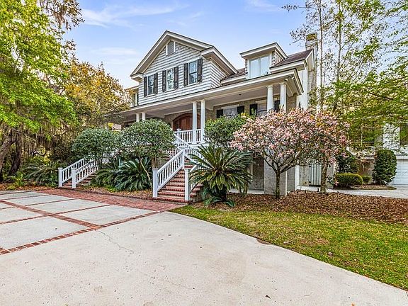 2nd image of 102 Dudley Ln