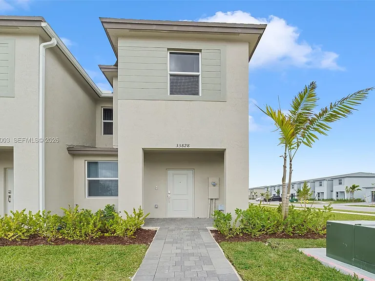 19448 SW 338th Ter — Photo 1