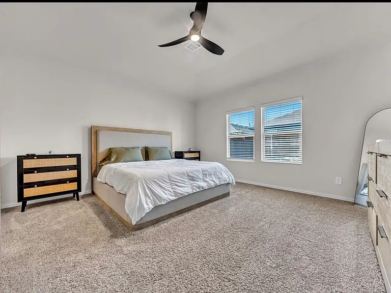 1425 Rolling Fox Dr — Photo 6