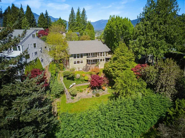 10026 Falcon Cres, Chilliwack, BC V2P 7R3