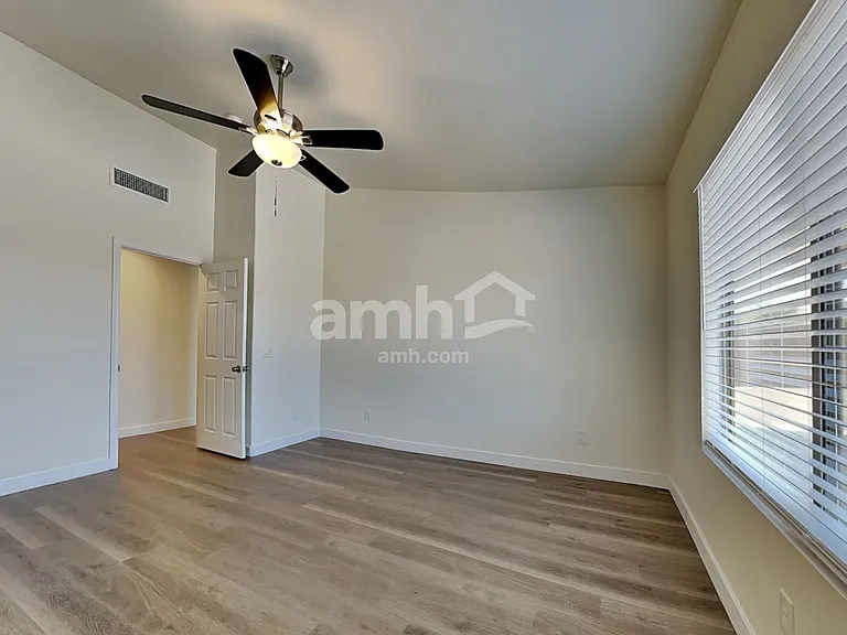 7599 W Vermont Ave — Photo 12