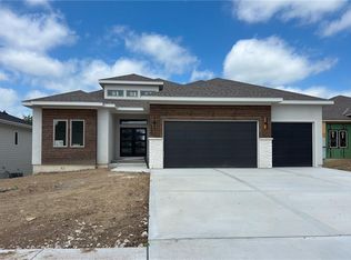 9938 Brockway St, Lenexa, KS 66220