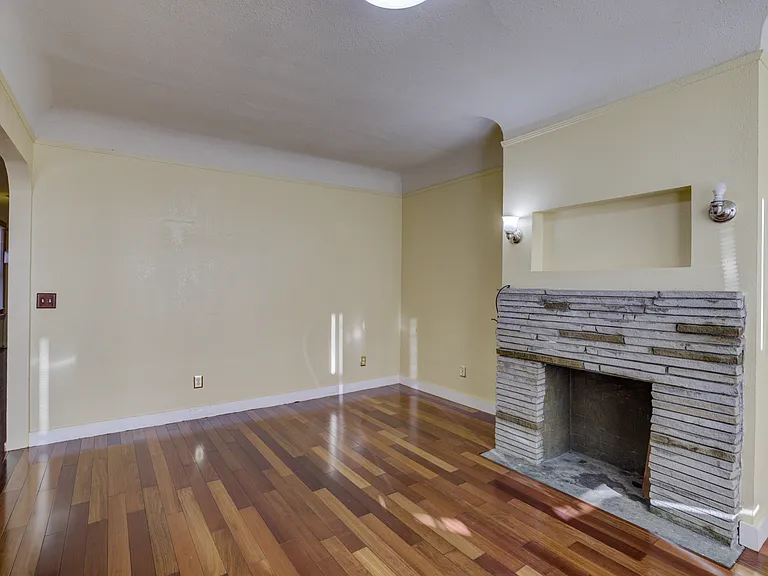 433 Brazil Ave — Photo 8