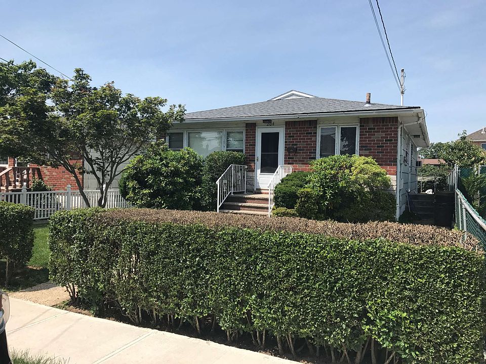 1st image of 204 Lamport Blvd
