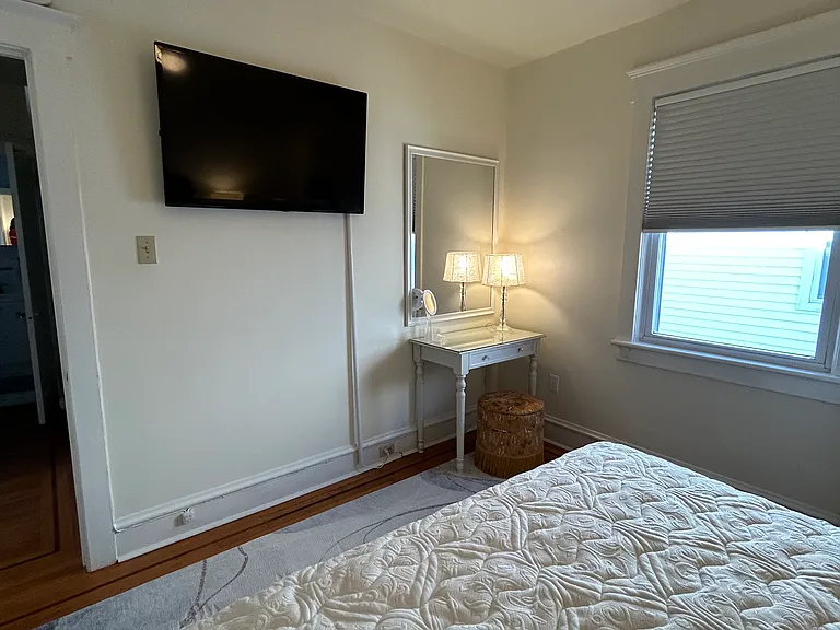 23 N Rosborough Ave — Photo 12